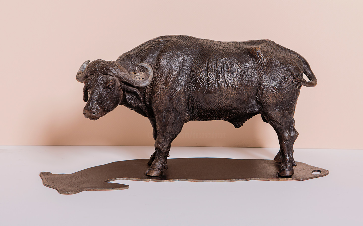 Buffle Caffer, Sculpture by Christian Duvette Sculpteur Animalier |  Artmajeur