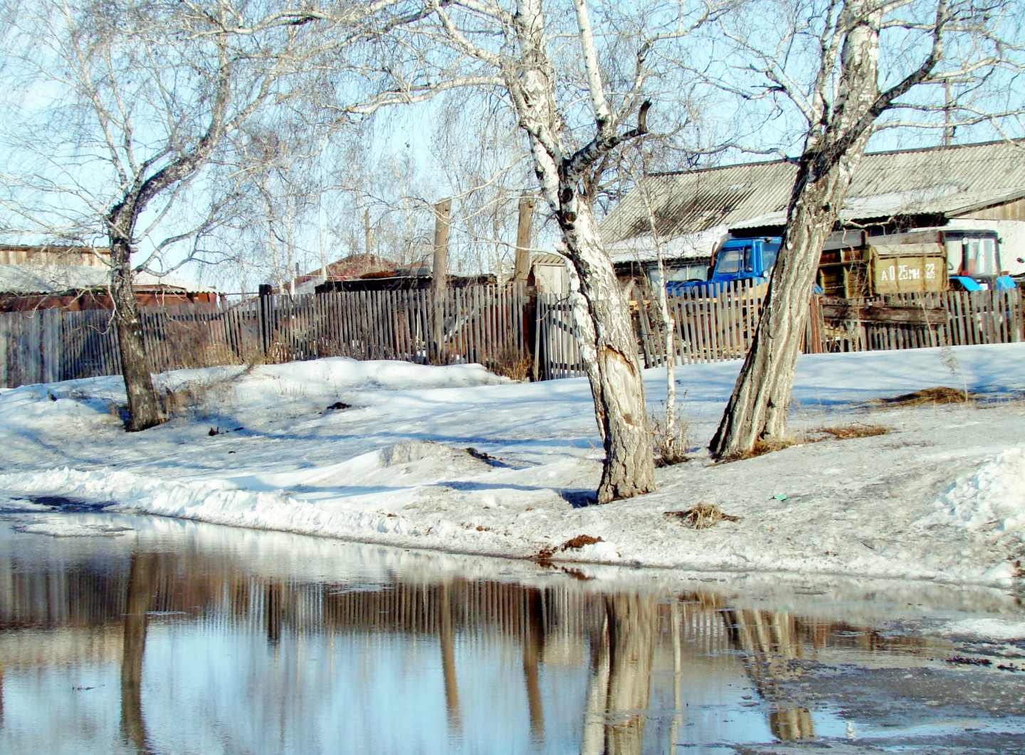 Сибирская деревня весной