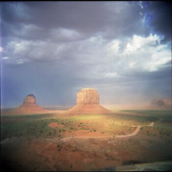 Photographie intitulée "Orage sur Monument…" par Agnès M, Œuvre d'art originale