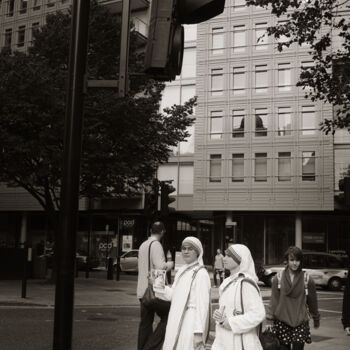 Fotografie getiteld "les nonnes, noir&bl…" door Agnès M, Origineel Kunstwerk