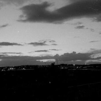 Photographie intitulée "Evening Sky" par Alis La Luna, Œuvre d'art originale