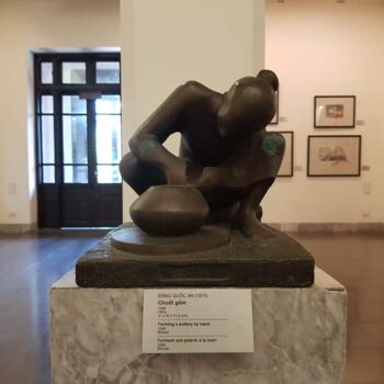 Sculpture titled "Forming a pottery b…" by An Dang Quoc, Original Artwork, Bronze