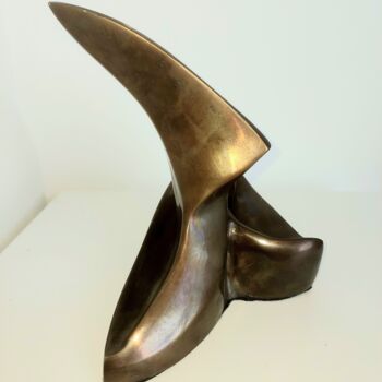 Sculpture titled "Veleiro ao vento" by Anamaria Vieira, Original Artwork, Bronze