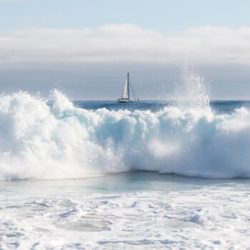 Fotografía titulada "SAILING AND SURF" por Andrew Lever, Obra de arte original, Fotografía digital