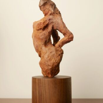 Sculptuur getiteld "Lordly" door Andrew Gangan, Origineel Kunstwerk, Terra cotta