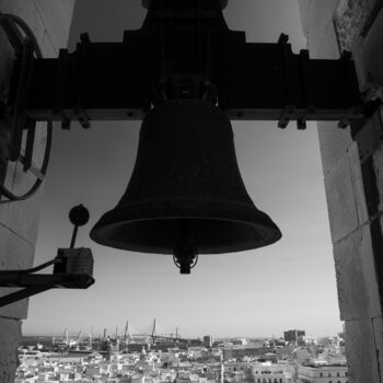 Fotografía titulada "The Bell" por Andy Ridder, Obra de arte original, Fotografía digital