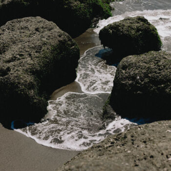 Фотография под названием "Stones, Waves, and…" - Anna Ril, Подлинное произведение искусства, Цифровая фотография