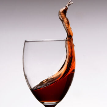 Fotografía titulada "a glass of wine 04" por Arkadiusz Gepchard, Obra de arte original, Fotografía digital