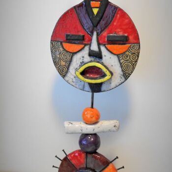 Skulptur mit dem Titel "totem rouge 1" von Armelle Colombier, Original-Kunstwerk, Keramik