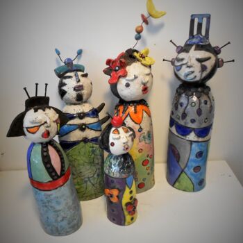 Sculpture intitulée "famille kokeshi (pe…" par Armelle Colombier, Œuvre d'art originale, Céramique