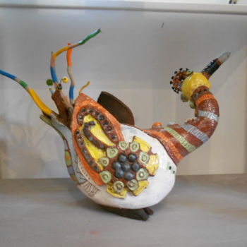 Scultura intitolato "l'oiseau grue" da Armelle Colombier, Opera d'arte originale, Ceramica