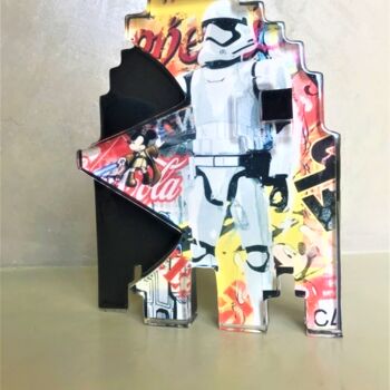 Scultura intitolato "Stormtrooper - Scor…" da Artcadebites, Opera d'arte originale, Resina