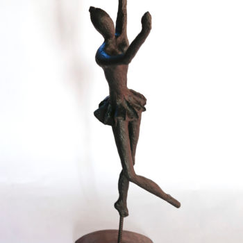 Sculpture titled "Black III Ballerina" by Mônica Villela, Original Artwork, Paper maché