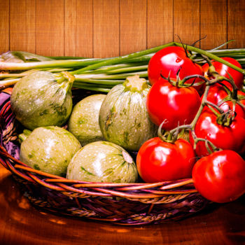 Fotografia intitolato "basket-with-tomatoe…" da Benjamin, Opera d'arte originale, Stampa a pellicola