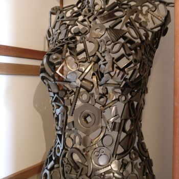 Sculpture titled "buste" by Benjamin Kuntz, Original Artwork, Metals