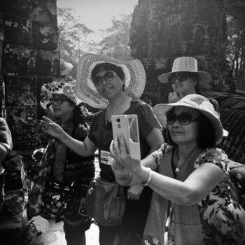 Photography titled "Chinese Tourists | 2" by Benoit Delplace, Original Artwork, Digital Photography