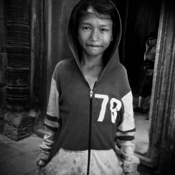 Fotografia zatytułowany „Young Boy in the Te…” autorstwa Benoit Delplace, Oryginalna praca, Fotografia cyfrowa