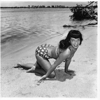 "Floride – 1955 #41" başlıklı Fotoğraf Betty Page - Bunny Yeager tarafından, Orijinal sanat, Fotoşopsuz fotoğraf