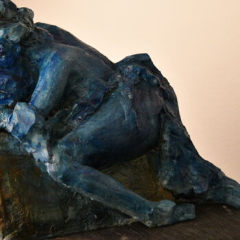 Escultura intitulada "Mademoiselle sommei…" por Bhyest, Obras de arte originais, Terracota