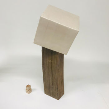 Skulptur mit dem Titel "Floating Cube" von Bill Enck, Original-Kunstwerk, Holz