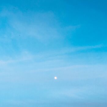 Photographie intitulée "Little Moon" par Bogdan Arkhipov, Œuvre d'art originale, Photographie numérique