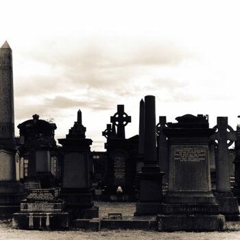 摄影 标题为“Glasgow Necropolis…” 由Jgc Braticius, 原创艺术品, 数码摄影