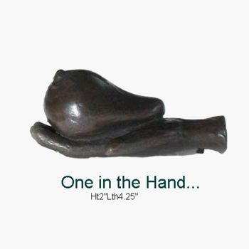 雕塑 标题为“'One in the Hand'” 由Brian Junghans, 原创艺术品, 铸件