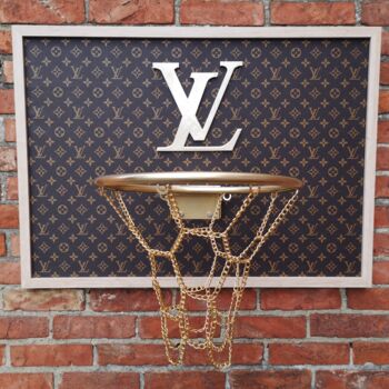 Sculptuur getiteld "Louis Vuitton frame…" door Brother X, Origineel Kunstwerk, Aluminium