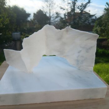 Escultura titulada "Skin iceberg" por Carlos Andrade Andrade, Obra de arte original, Piedra