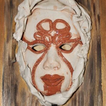Rzeźba zatytułowany „l'inconnu masqué” autorstwa Cathy Dapvril (CDL), Oryginalna praca, Ceramika Zamontowany na Panel drewni…