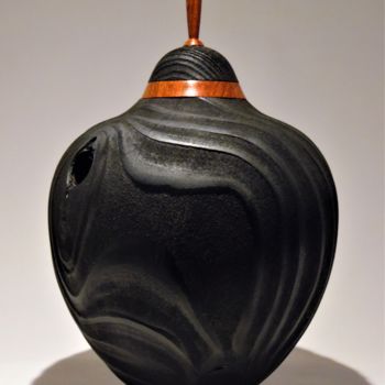 Sculpture titled "En rouge et noir" by Benjamin Pascual, Original Artwork, Wood