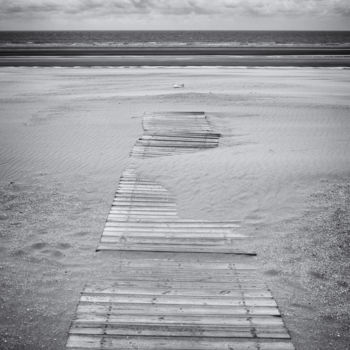 Fotografie getiteld "Waiting at the end" door Christian Schwarz, Origineel Kunstwerk, Digitale fotografie