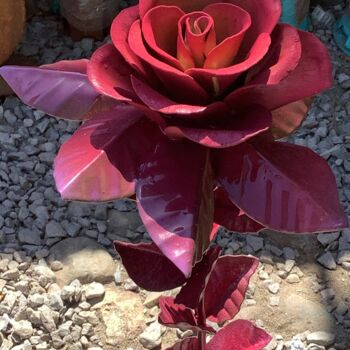 Escultura titulada "Flor Rojos Magenta" por Christian Figueroa, Obra de arte original, Aerógrafo