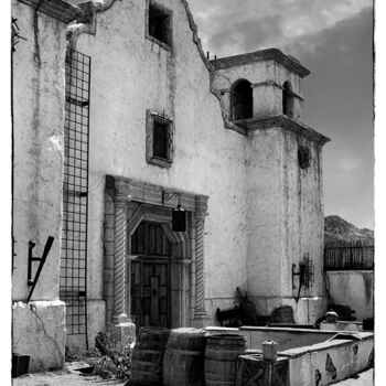 Photographie intitulée "The Mission Church…" par Christopher L Smith, Œuvre d'art originale, Photographie numérique