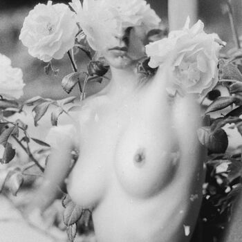 Photography titled "Blind Nymph" by Clara Diebler, Original Artwork, Analog photography Mounted on Aluminium