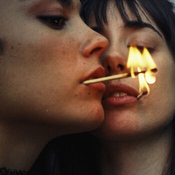 Φωτογραφία με τίτλο "Burn" από Cristina J. Rey, Αυθεντικά έργα τέχνης, Ψηφιακή φωτογραφία