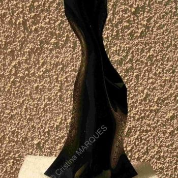 Escultura titulada "Ma petite robe noire" por Cristina Marquès, Obra de arte original, Plástico
