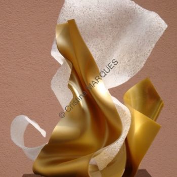 Sculpture titled "Ice & Gold" by Cristina Marquès, Original Artwork, Plastic