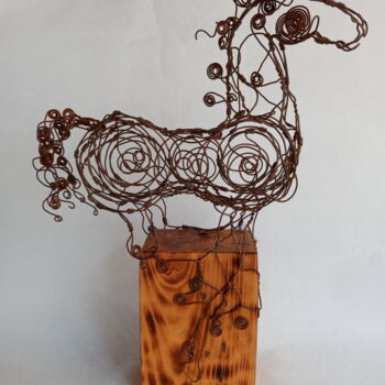 Sculpture titled "DORKAS" by Cynthia Saenz Sancho, Original Artwork, Wire