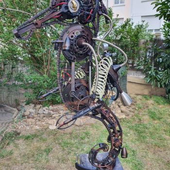 Sculpture titled "Hippocampe Machine…" by D.S.A.Rt, Original Artwork, Metals