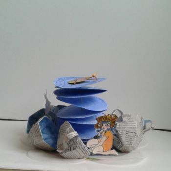 Sculpture titled "Prendendo un Tè con…" by Dade, Original Artwork, Paper