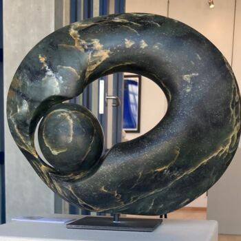 Sculpture titled "L’infini" by Jacqueline Debluë, Original Artwork, Stone