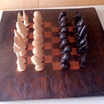 Sculpture intitulée "Ebony chess set" par Obed Omwange, Œuvre d'art originale, Bois
