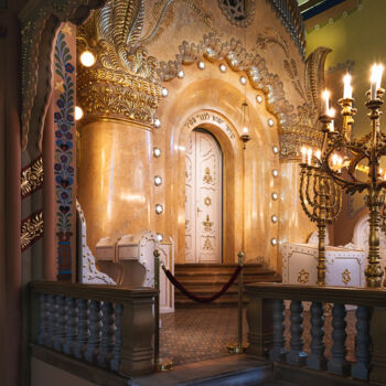 摄影 标题为“Synagogue bimah sid…” 由Dejan Travica, 原创艺术品, 数码摄影