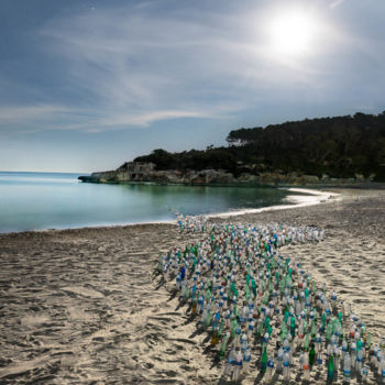 Photographie intitulée "Plastic Army Invasi…" par Dirk Krull, Œuvre d'art originale, Photographie numérique Monté sur Alumin…