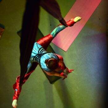 Photographie intitulée "Gymnast" par Elena Bandurka, Œuvre d'art originale, Photographie numérique