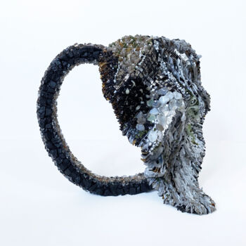 Skulptur mit dem Titel "Charcoal Apple With…" von Elena Kirillova, Original-Kunstwerk, Mosaik