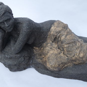 Sculpture titled "Odalisque" by Elisabeth Fillet, Original Artwork, Terra cotta