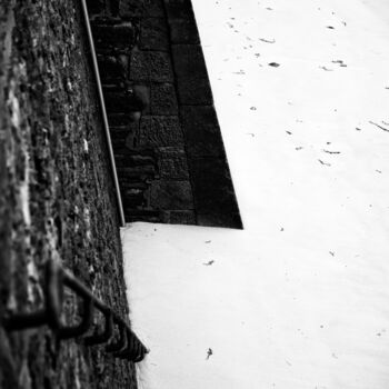 Fotografía titulada "Downward" por Elsa Lunghini, Obra de arte original, Fotografía digital Montado en Aluminio