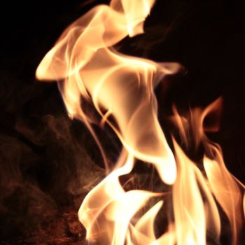 Photographie intitulée "Fire is dancing" par Erealpha, Œuvre d'art originale, Photographie non manipulée